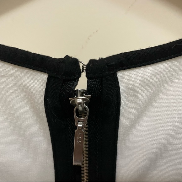 Black and white Banana Republic peplum top - Picture 4 of 4